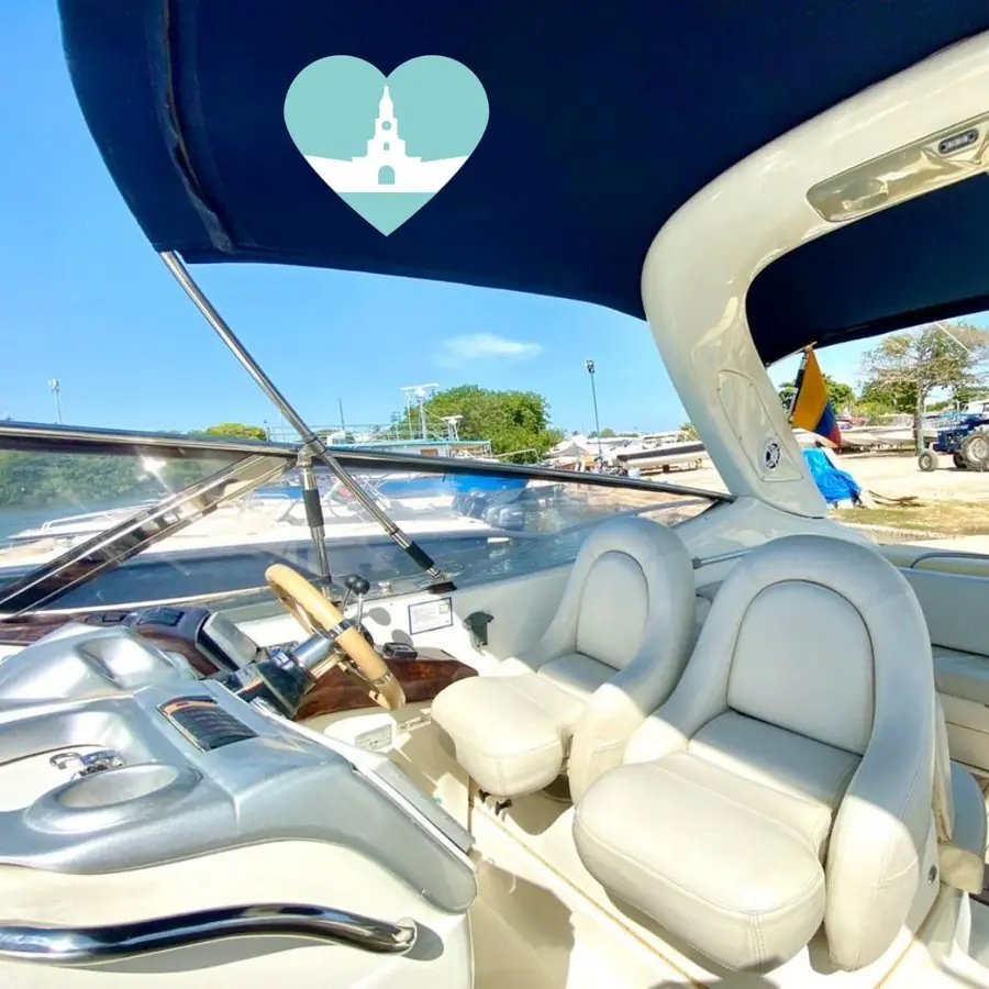 Yate Cranchi de 41 pies para 12 personas — 3