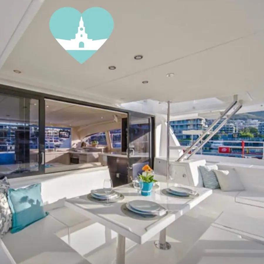 Charter privado en catamarán Leopard — 4