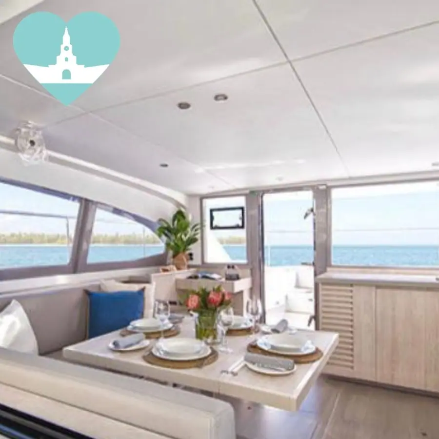 Charter privado en catamarán Leopard — 5