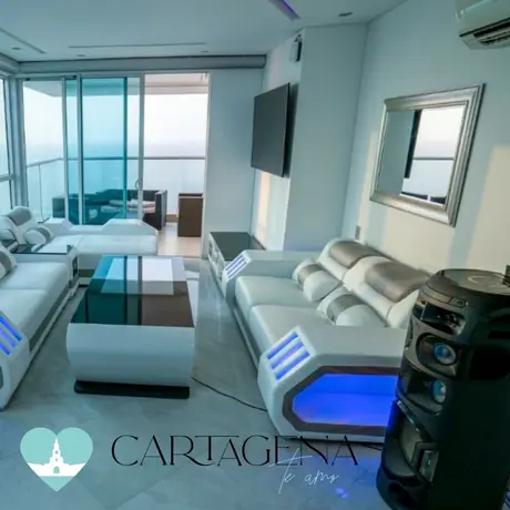 Apartamento de dos habitaciones frente al mar en Bocagrande, con vista de 180 grados.