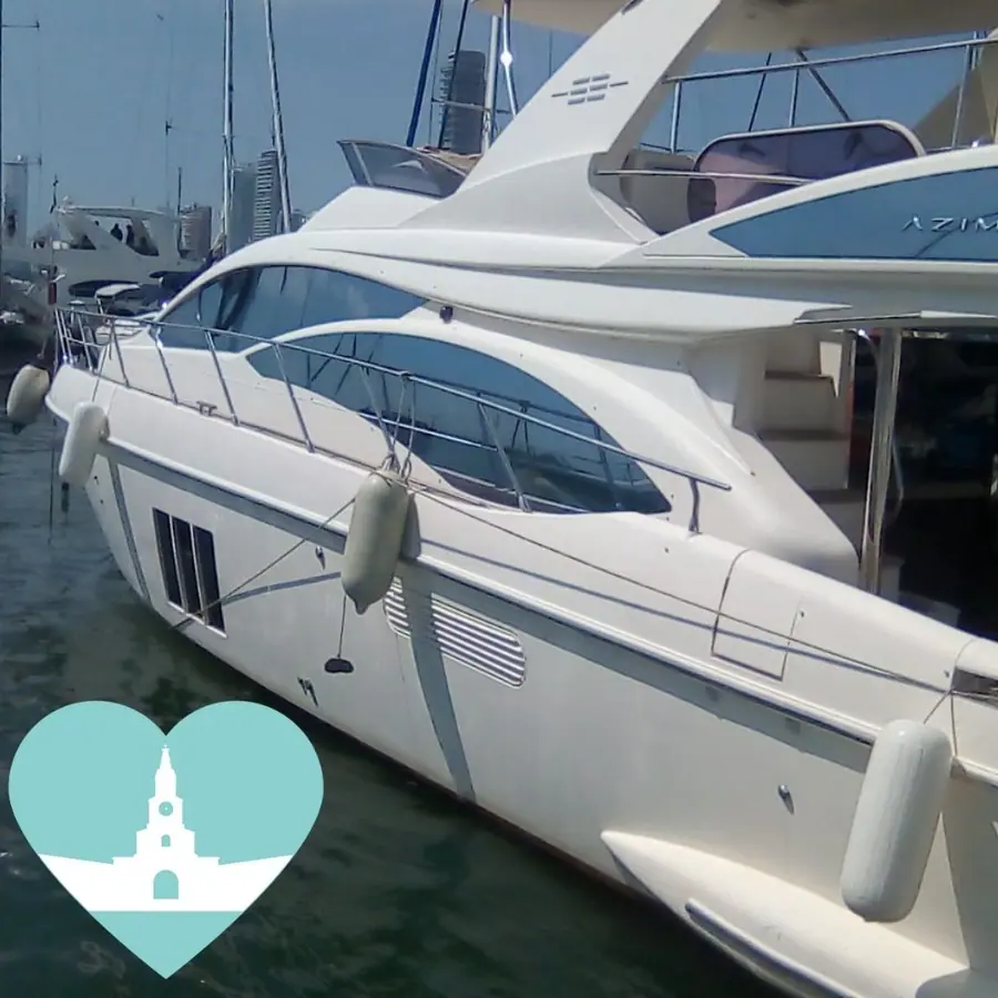 Yate Azimut Deluxe de 65 pies en Cartagena — 3