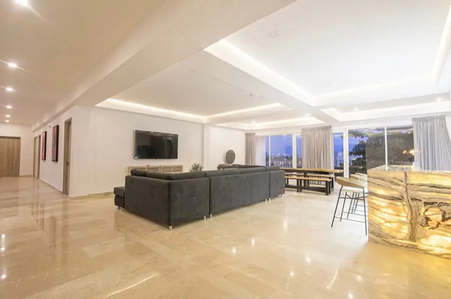Oracle House 1: apartamento frente a la Torre del Reloj — 4