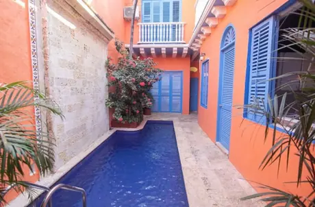 Casa boutique en San Diego para 13 huéspedes: 4 habitaciones, piscina y desayuno.