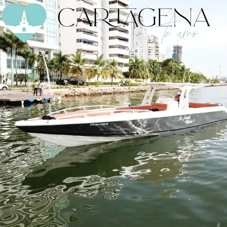 Barco de 42 pies para 23 personas, de 9 a. m. a 5 p. m., por Rosario, Cholón y Playa Blanca.