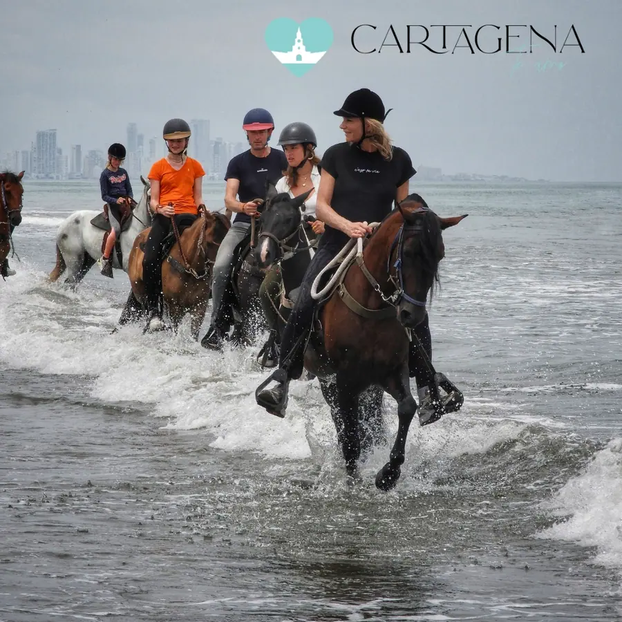 Cabalgata en la playa de Barú con caballos de paso — 3