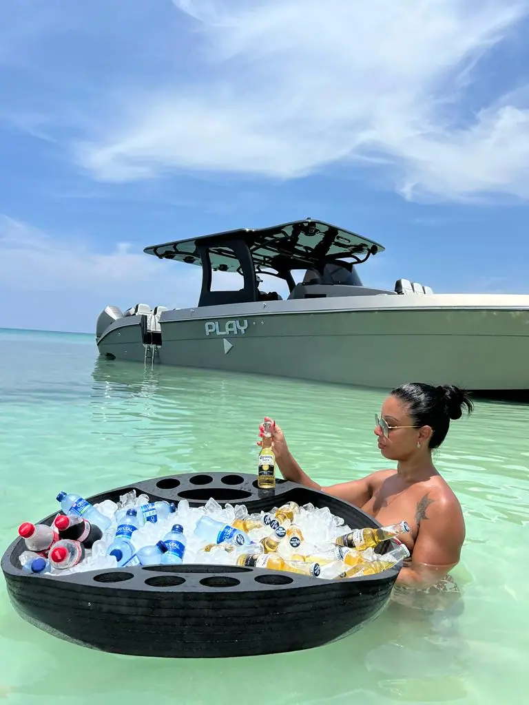 Bote PLAY 43 pies con 4 motores Mercury — 3