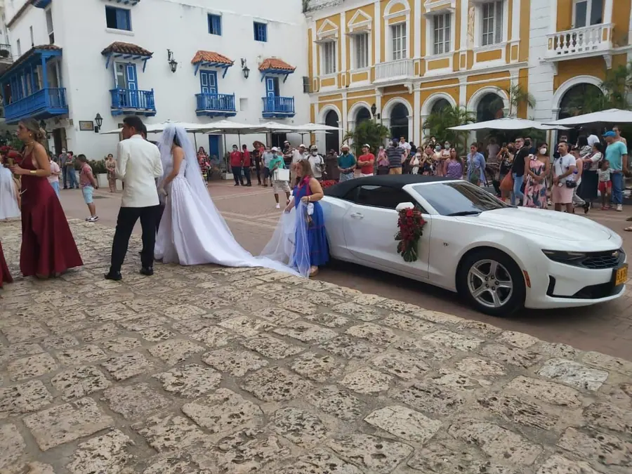 Camaro convertible con conductor en Cartagena — 4